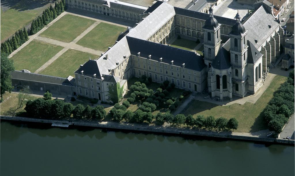 Hotel De L'Abbaye Des Premontres 퐁타무종 외부 사진